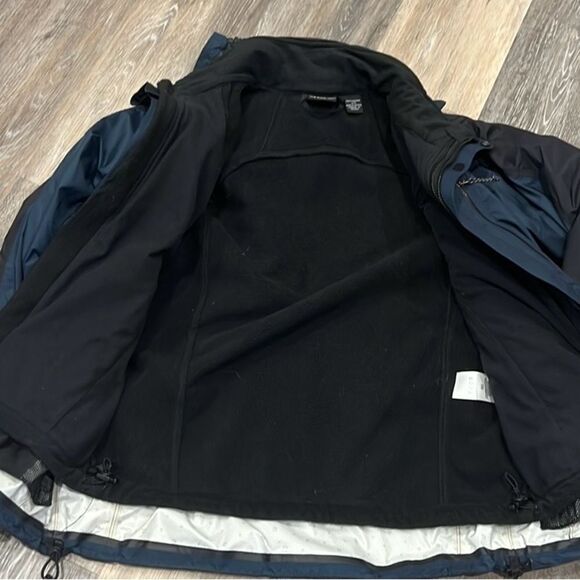 Mountain Hardwear  blue & black conduit silk jacket size Medium - Picture 4 of 9